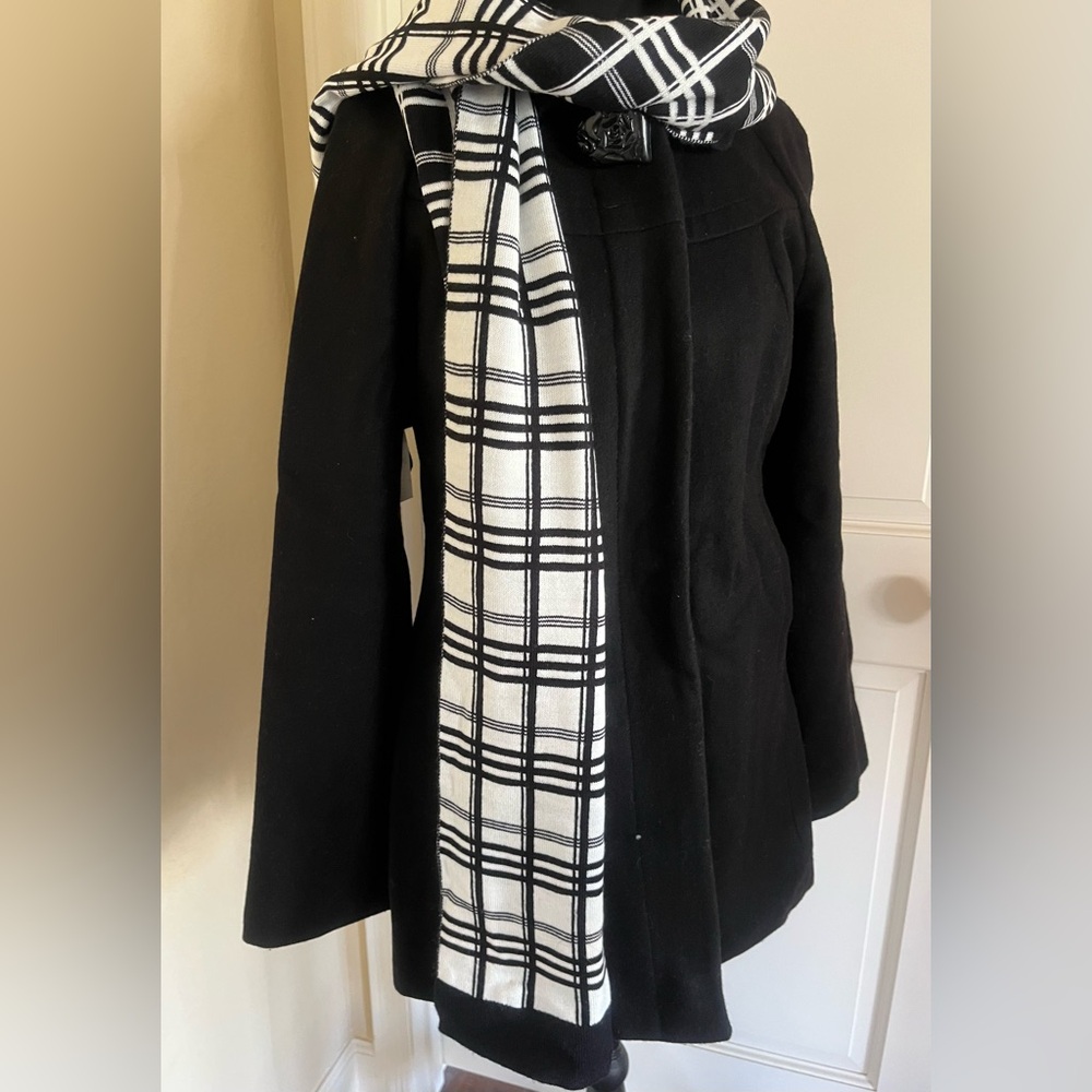 NWT Kate Spade Black and White Plaid Scarf and Matching Beanie - Picture 4 of 12